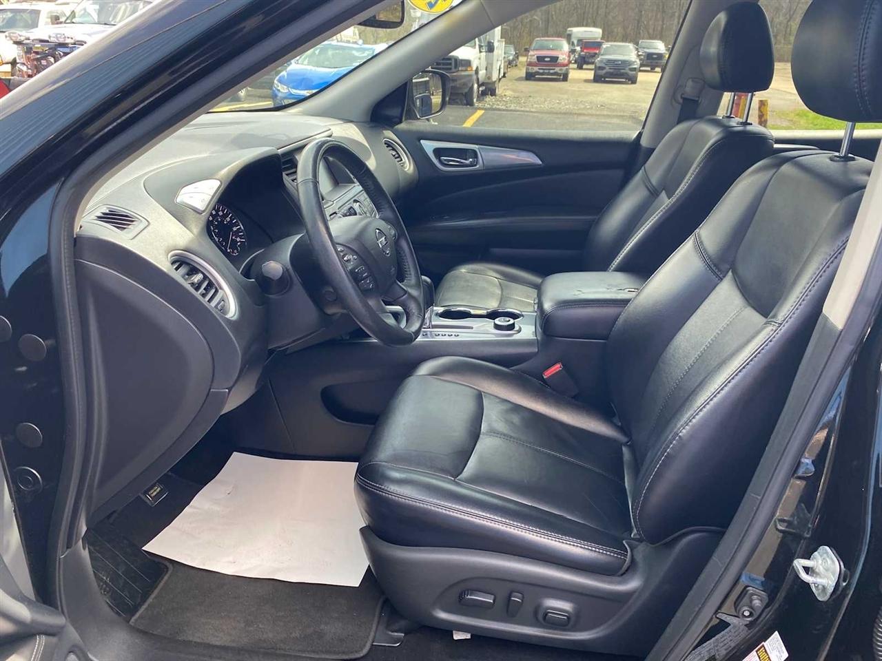 Nissan Pathfinder SL 4WD 2019