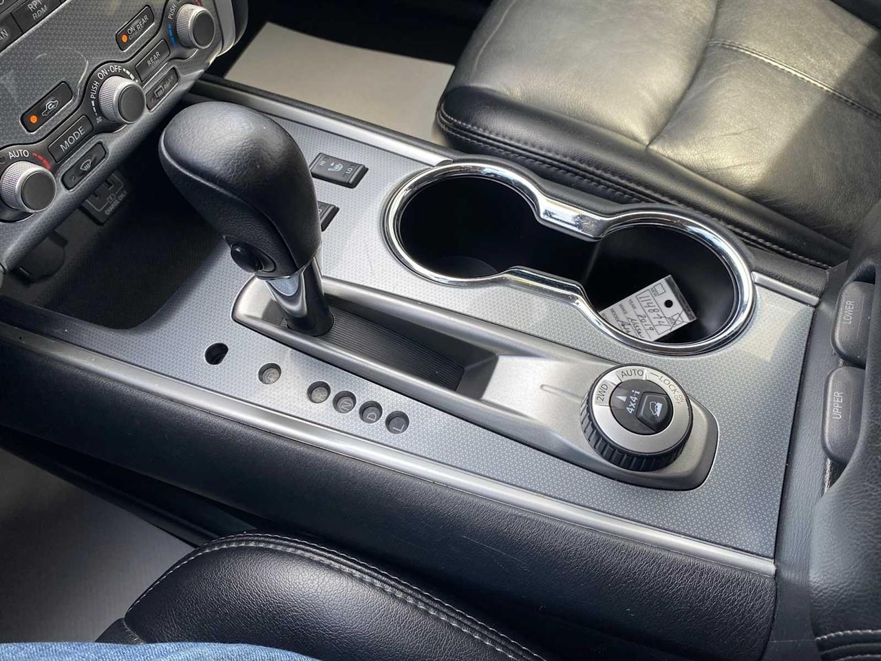 Nissan Pathfinder SL 4WD 2019