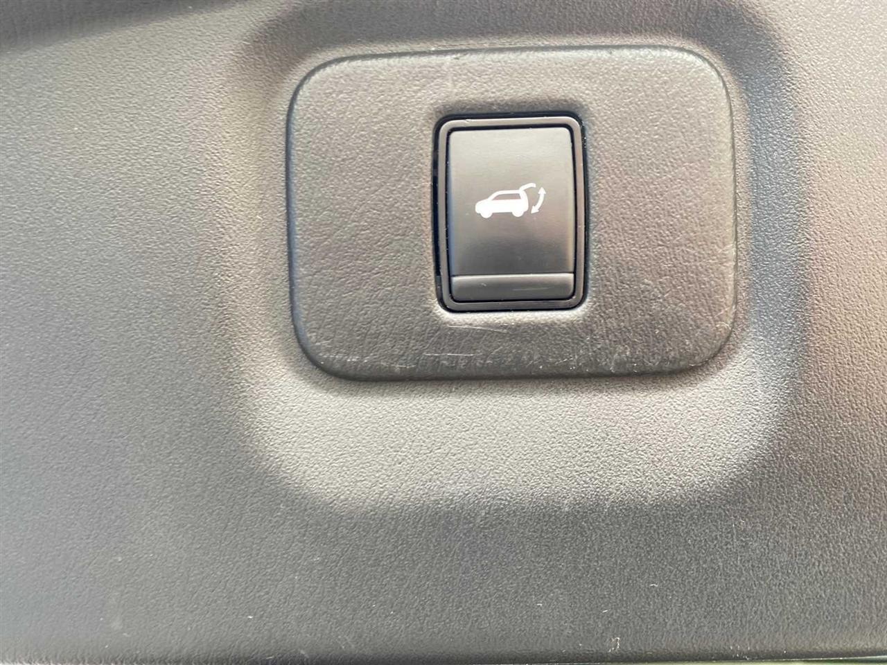 Nissan Pathfinder SL 4WD 2019