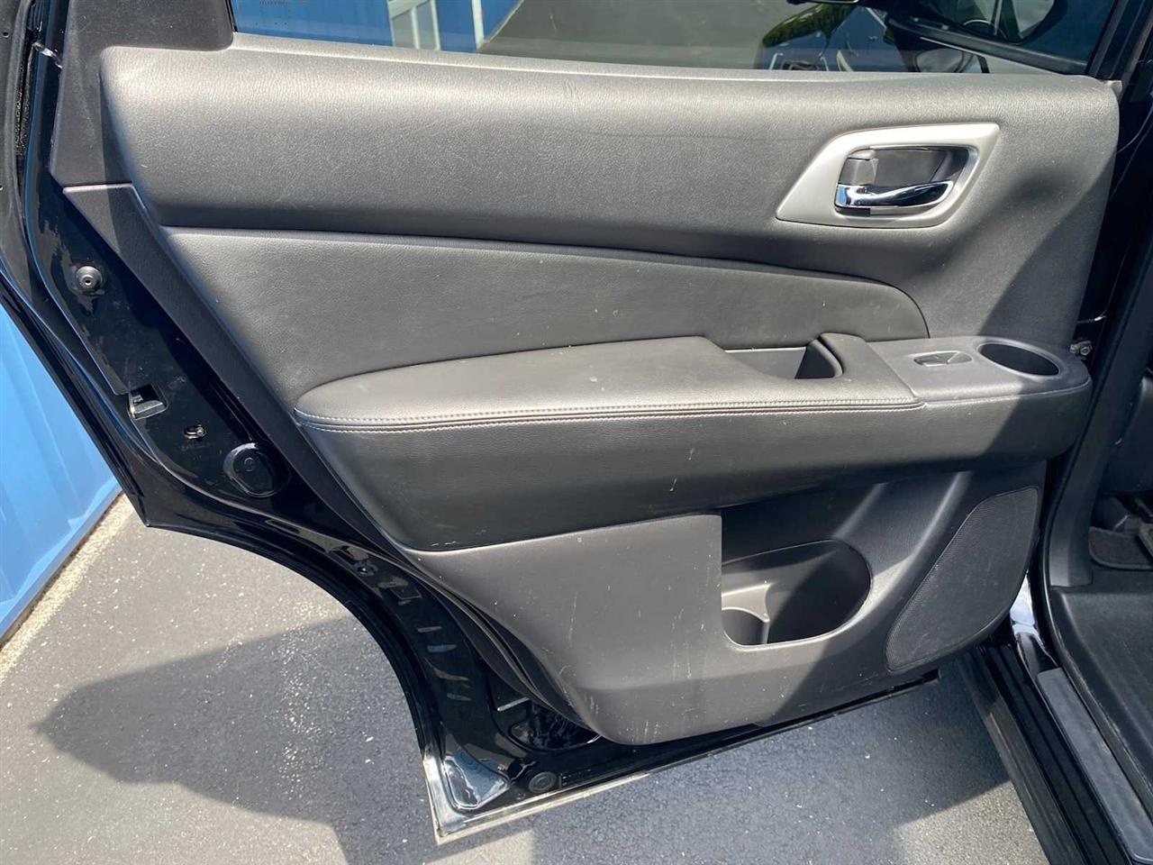 Nissan Pathfinder SL 4WD 2019