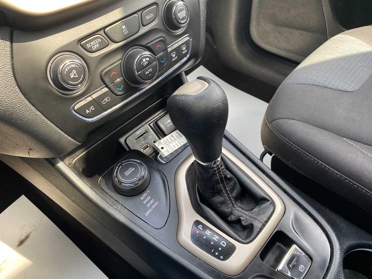 Jeep Cherokee Latitude 4WD 2016