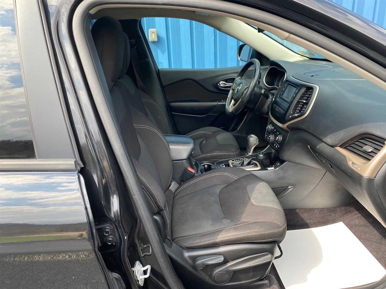 Jeep Cherokee Latitude 4WD 2016