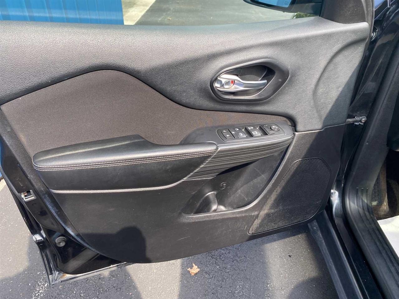 Jeep Cherokee Latitude 4WD 2016