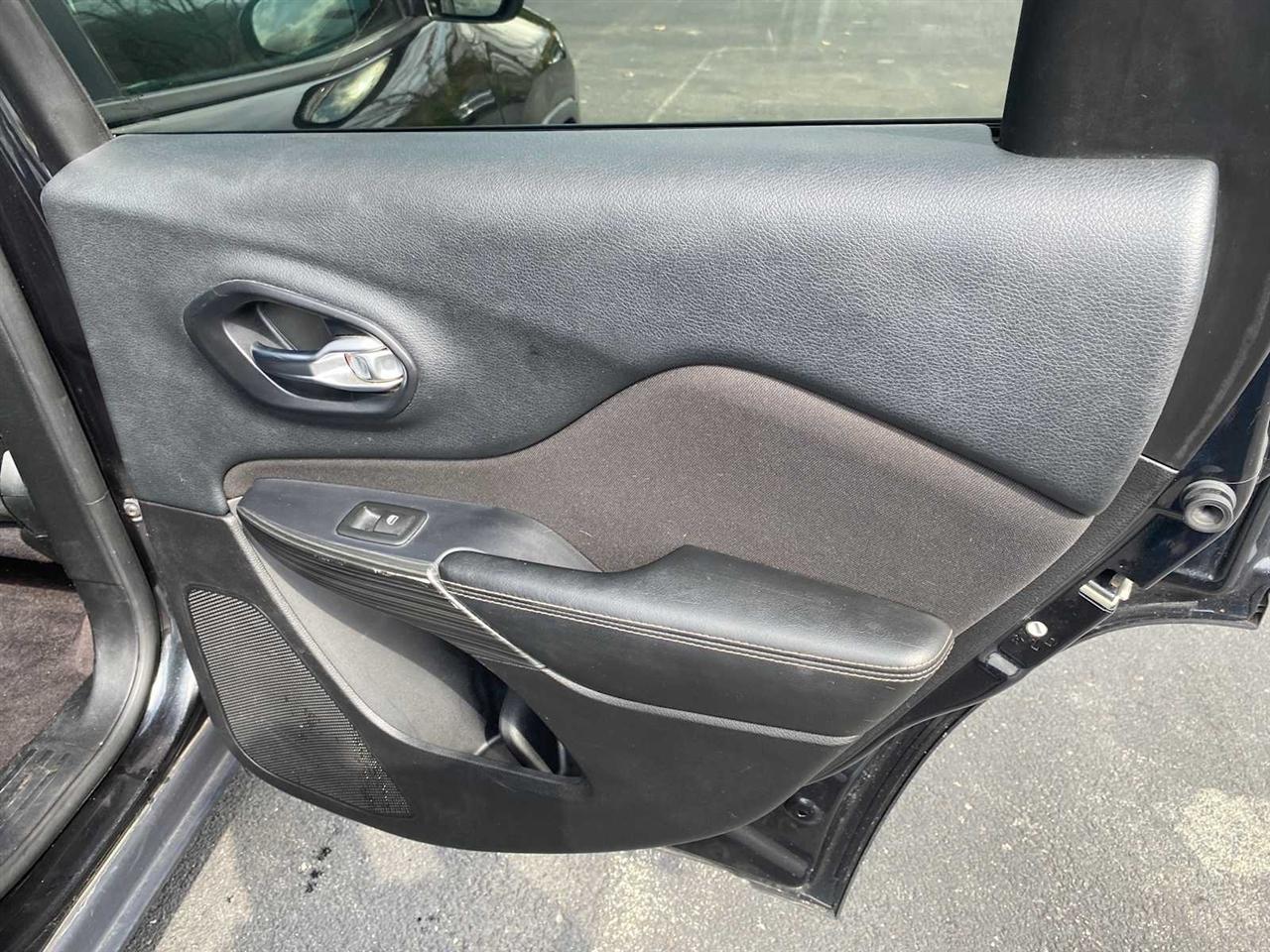 Jeep Cherokee Latitude 4WD 2016