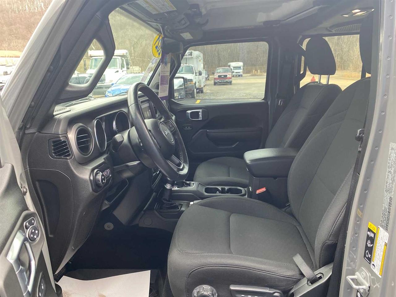 Jeep Gladiator Sport 2021