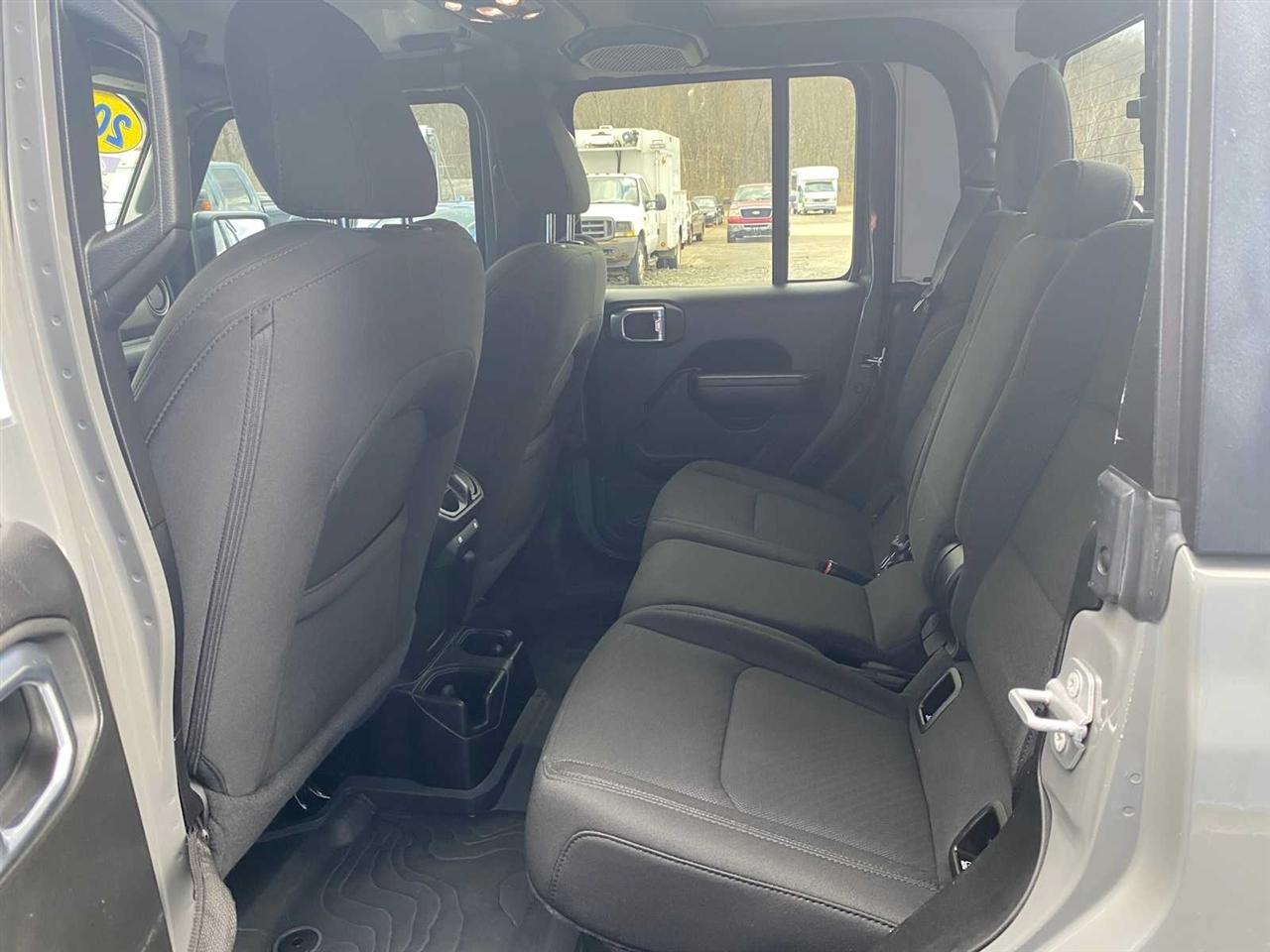 Jeep Gladiator Sport 2021