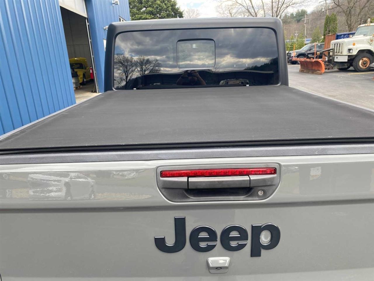 Jeep Gladiator Sport 2021