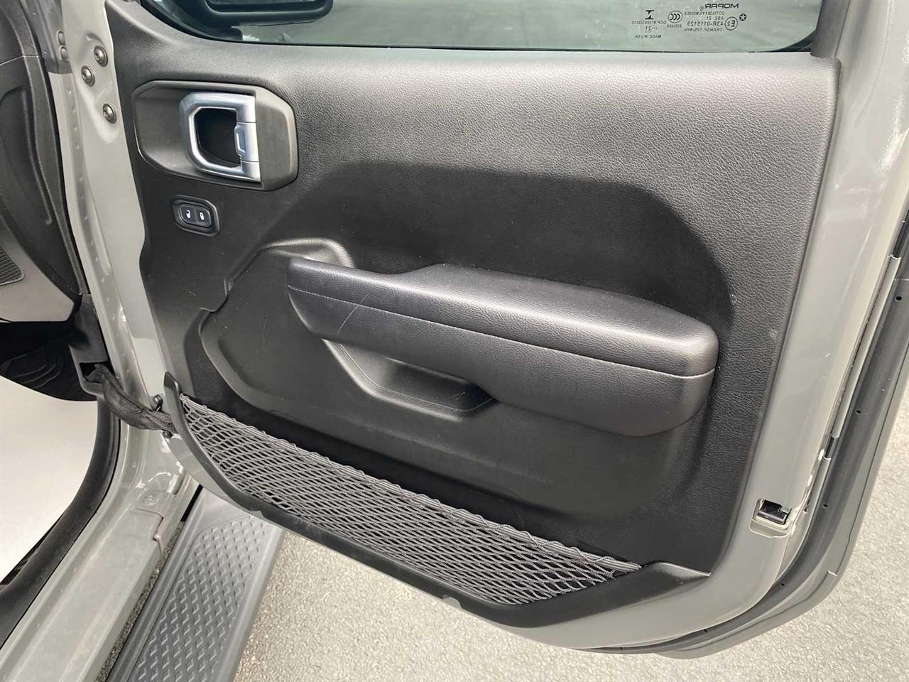 Jeep Gladiator Sport 2021