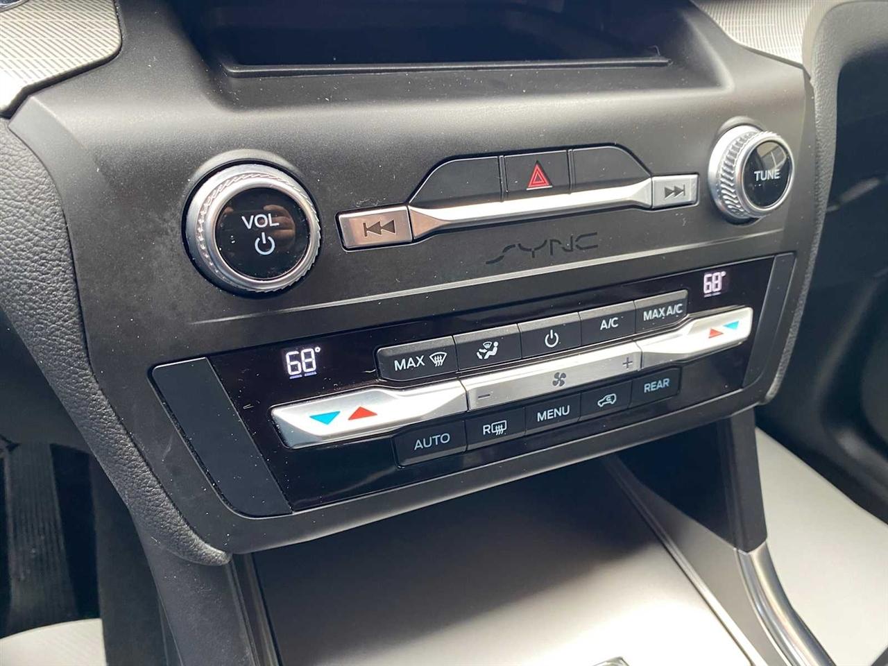 Ford Explorer XLT AWD 2020