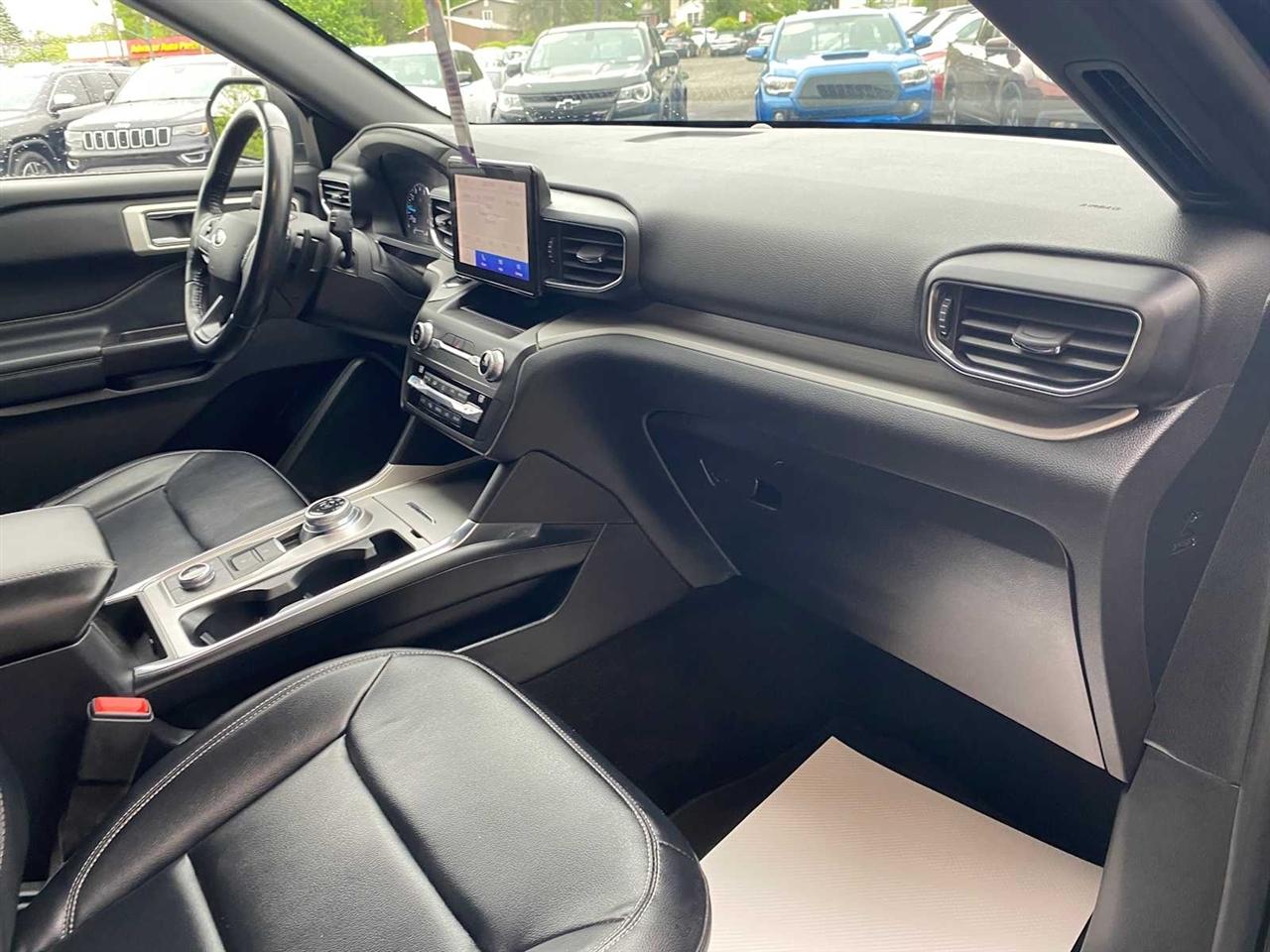 Ford Explorer XLT AWD 2020