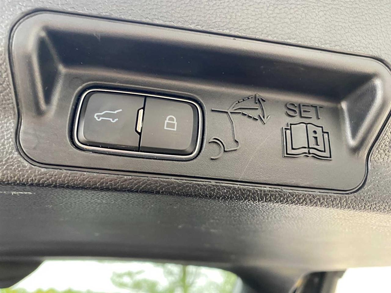 Ford Explorer XLT AWD 2020