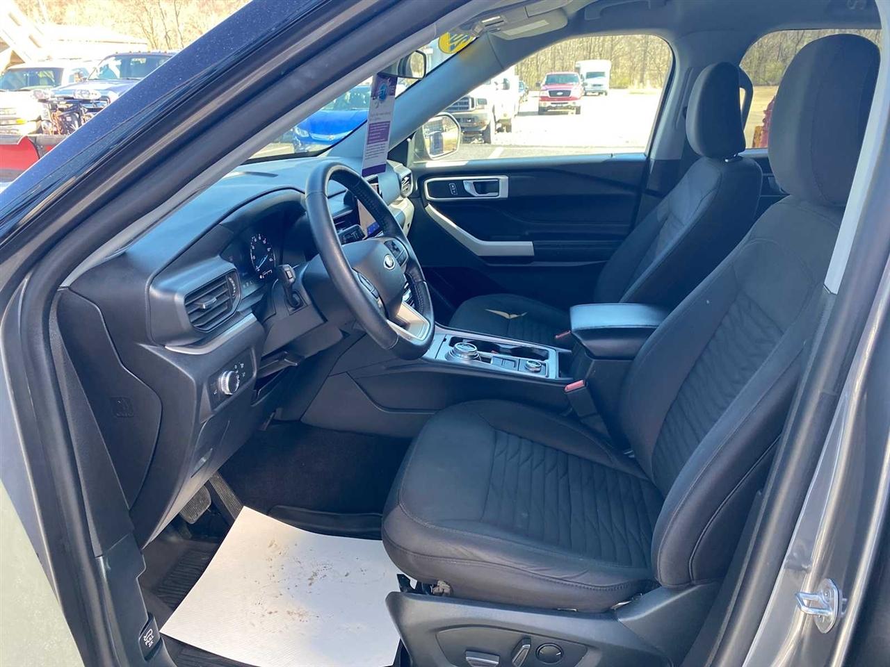 Ford Explorer XLT AWD 2021