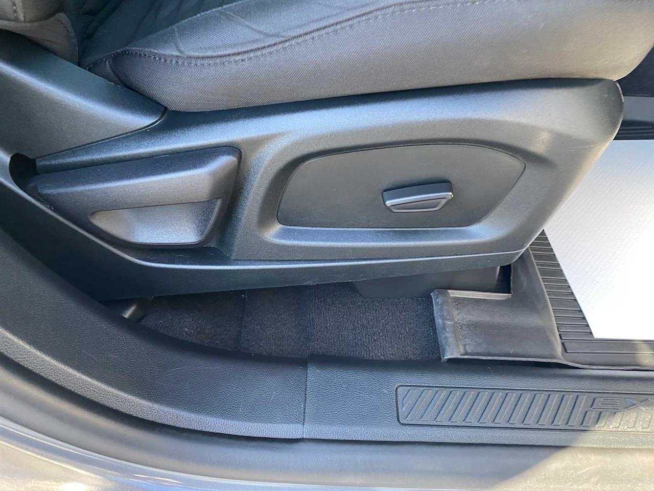 Ford Explorer XLT AWD 2021