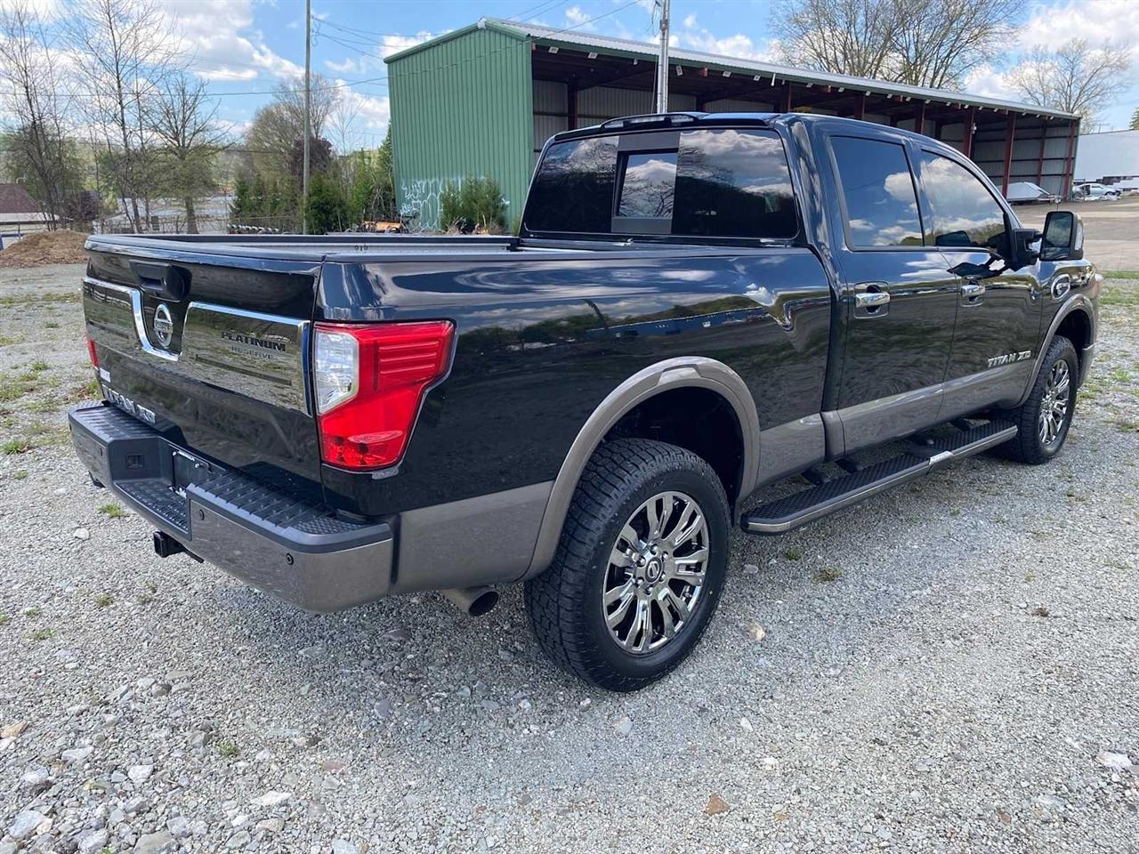 Nissan Titan XD Platinum Reserve Crew Cab 4WD 2018