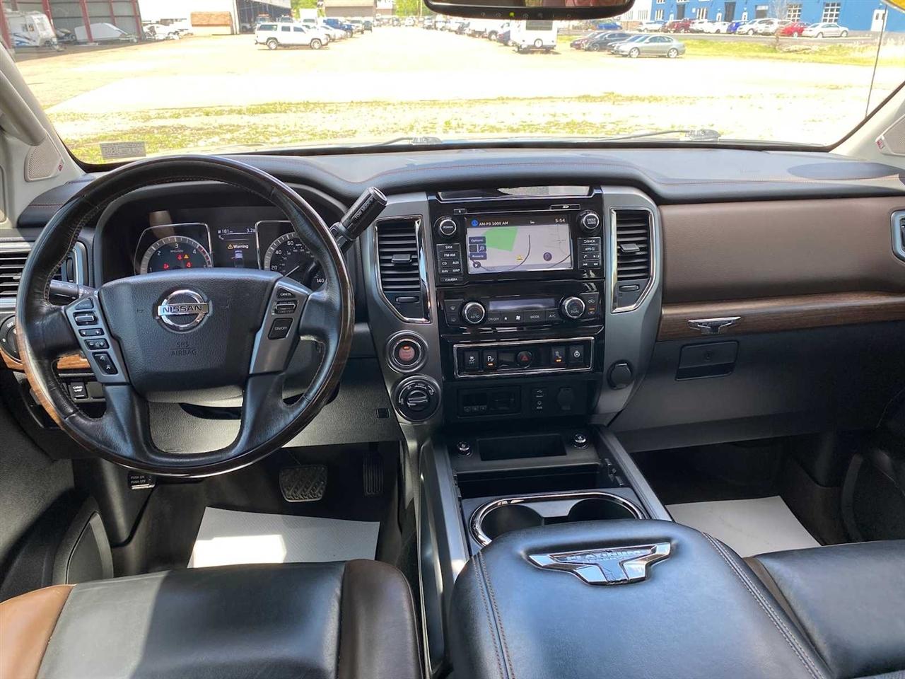 Nissan Titan XD Platinum Reserve Crew Cab 4WD 2018