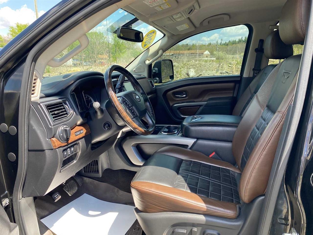 Nissan Titan XD Platinum Reserve Crew Cab 4WD 2018