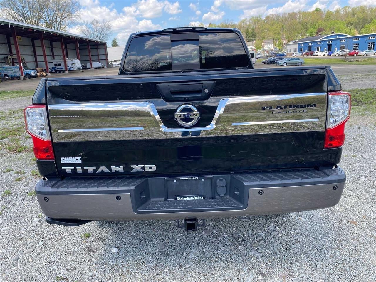 Nissan Titan XD Platinum Reserve Crew Cab 4WD 2018