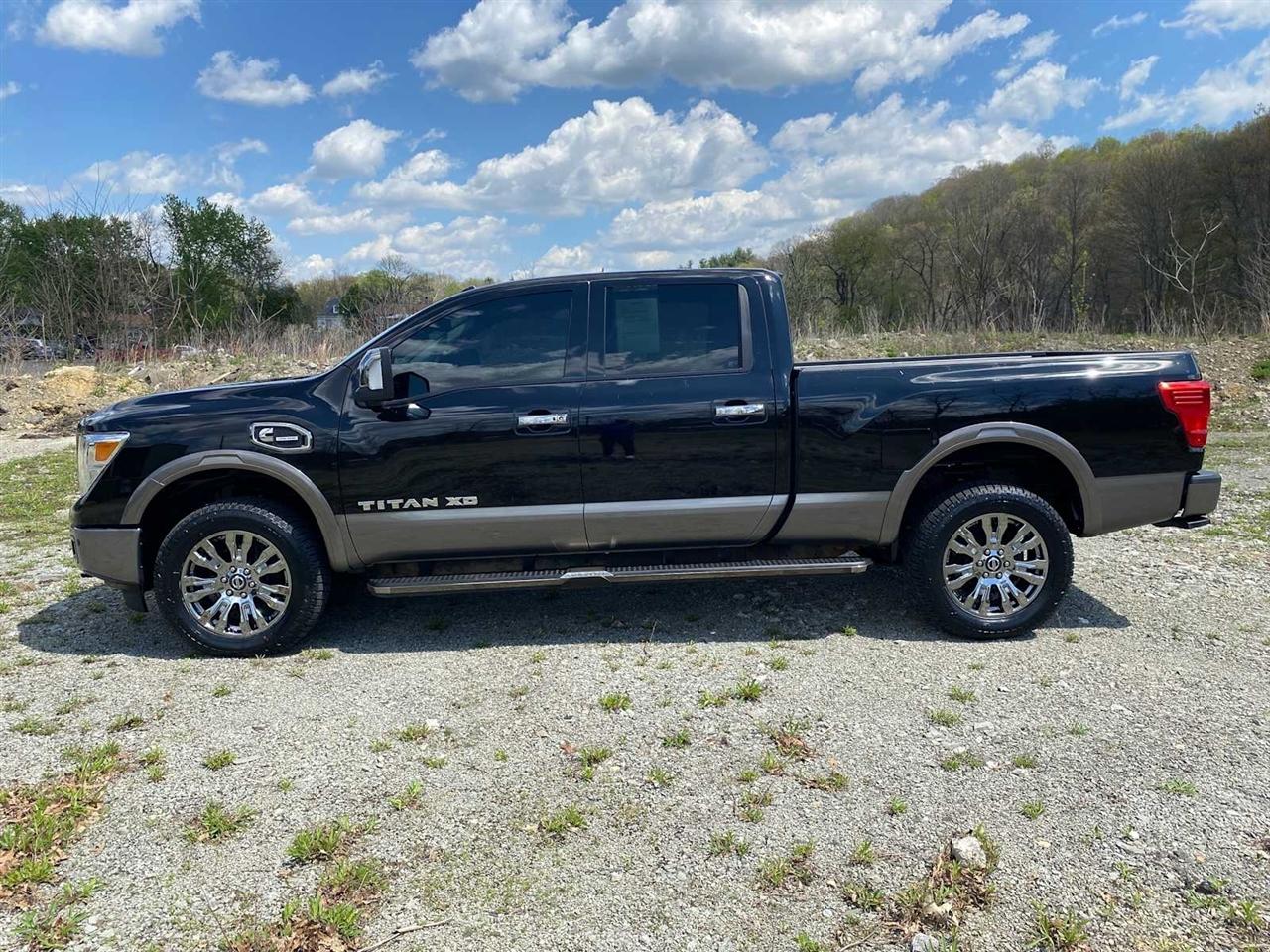 Nissan Titan XD Platinum Reserve Crew Cab 4WD 2018