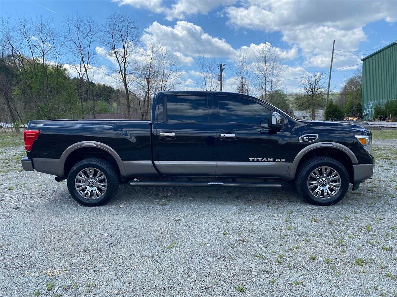 Nissan Titan XD Platinum Reserve Crew Cab 4WD 2018