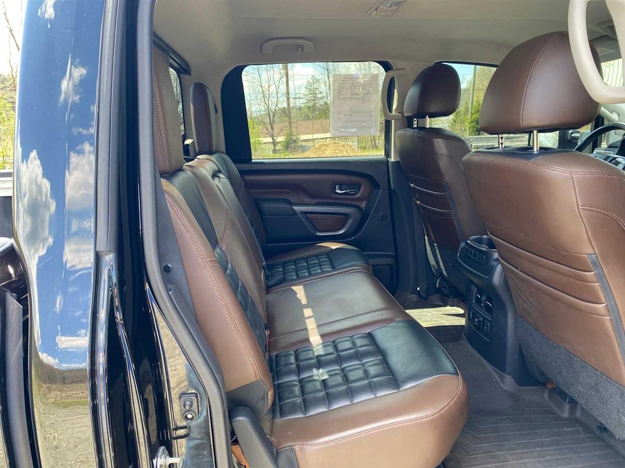 Nissan Titan XD Platinum Reserve Crew Cab 4WD 2018