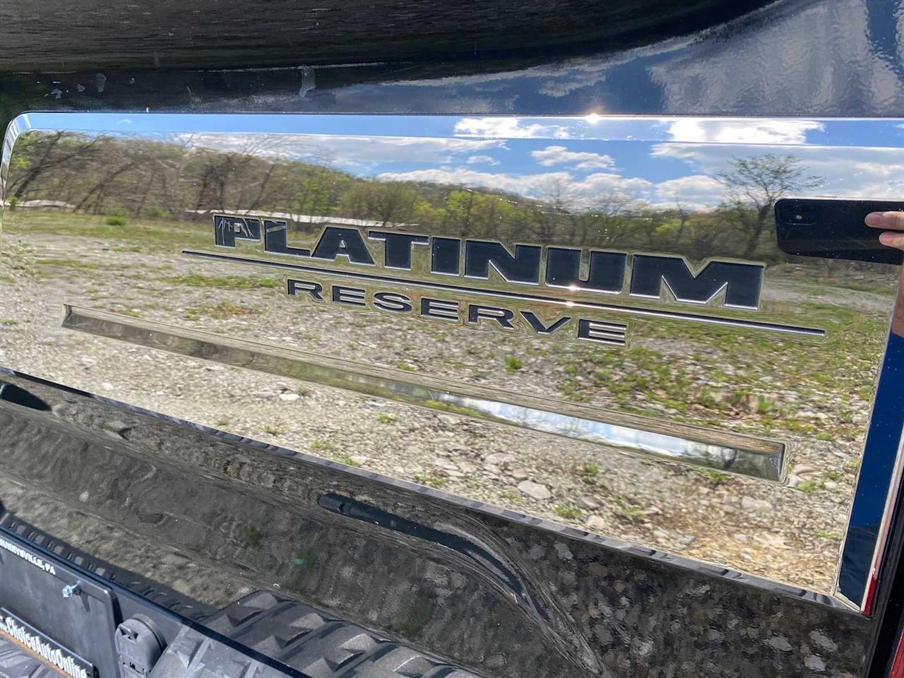 Nissan Titan XD Platinum Reserve Crew Cab 4WD 2018