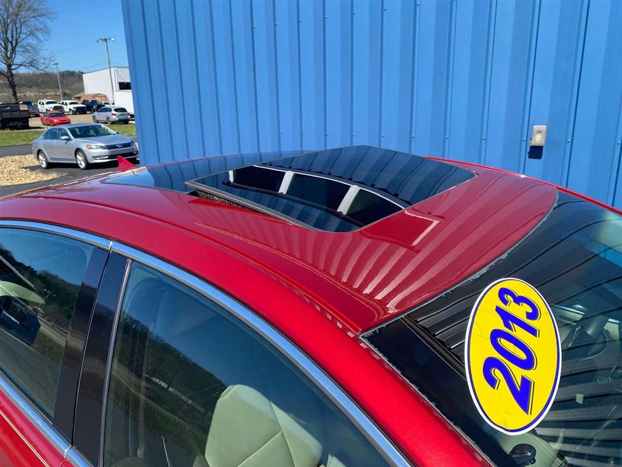 Cadillac XTS Luxury 2013