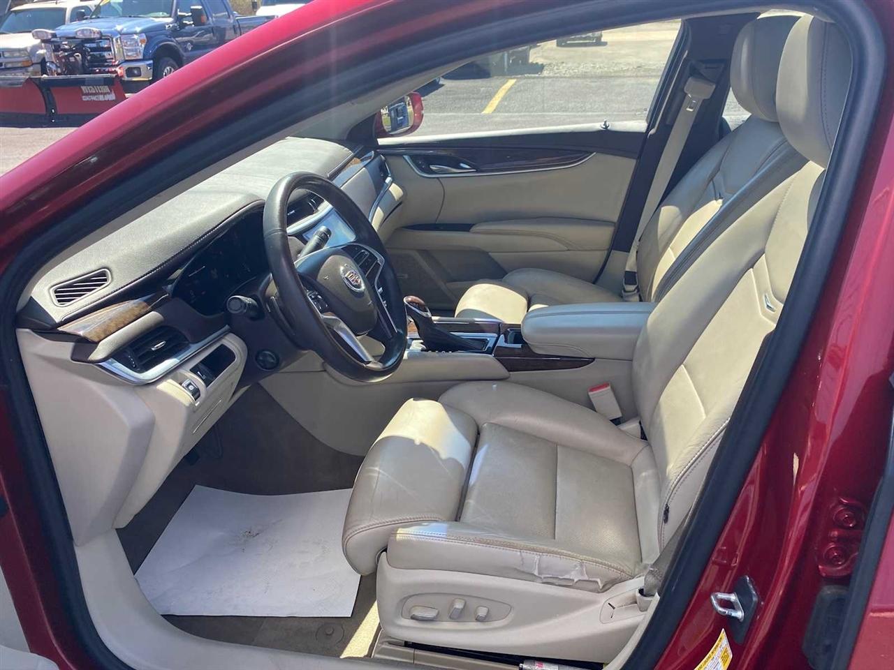 Cadillac XTS Luxury 2013