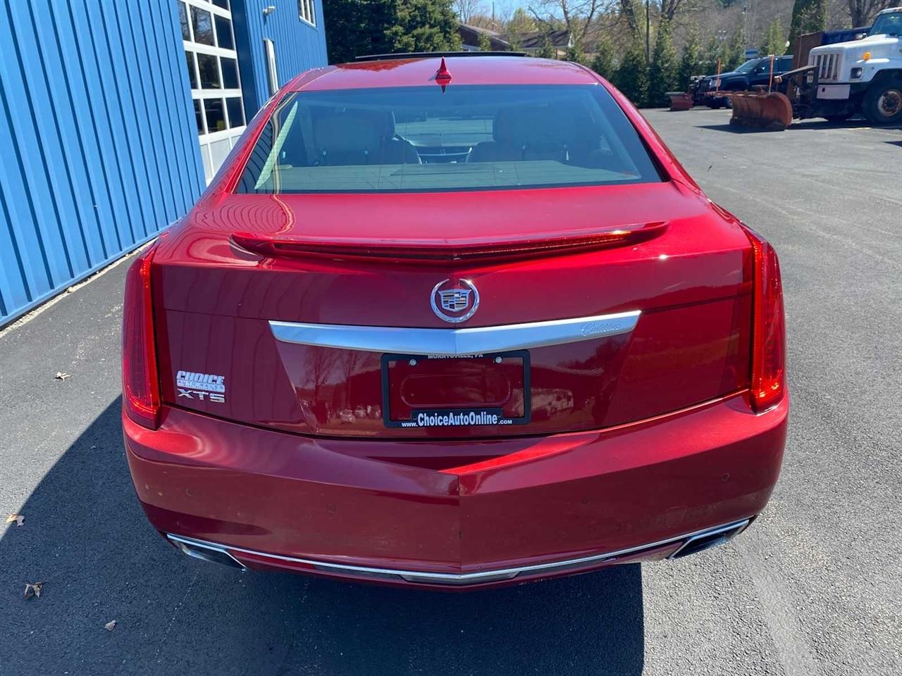 Cadillac XTS Luxury 2013