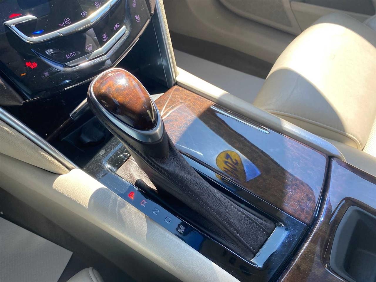 Cadillac XTS Luxury 2013