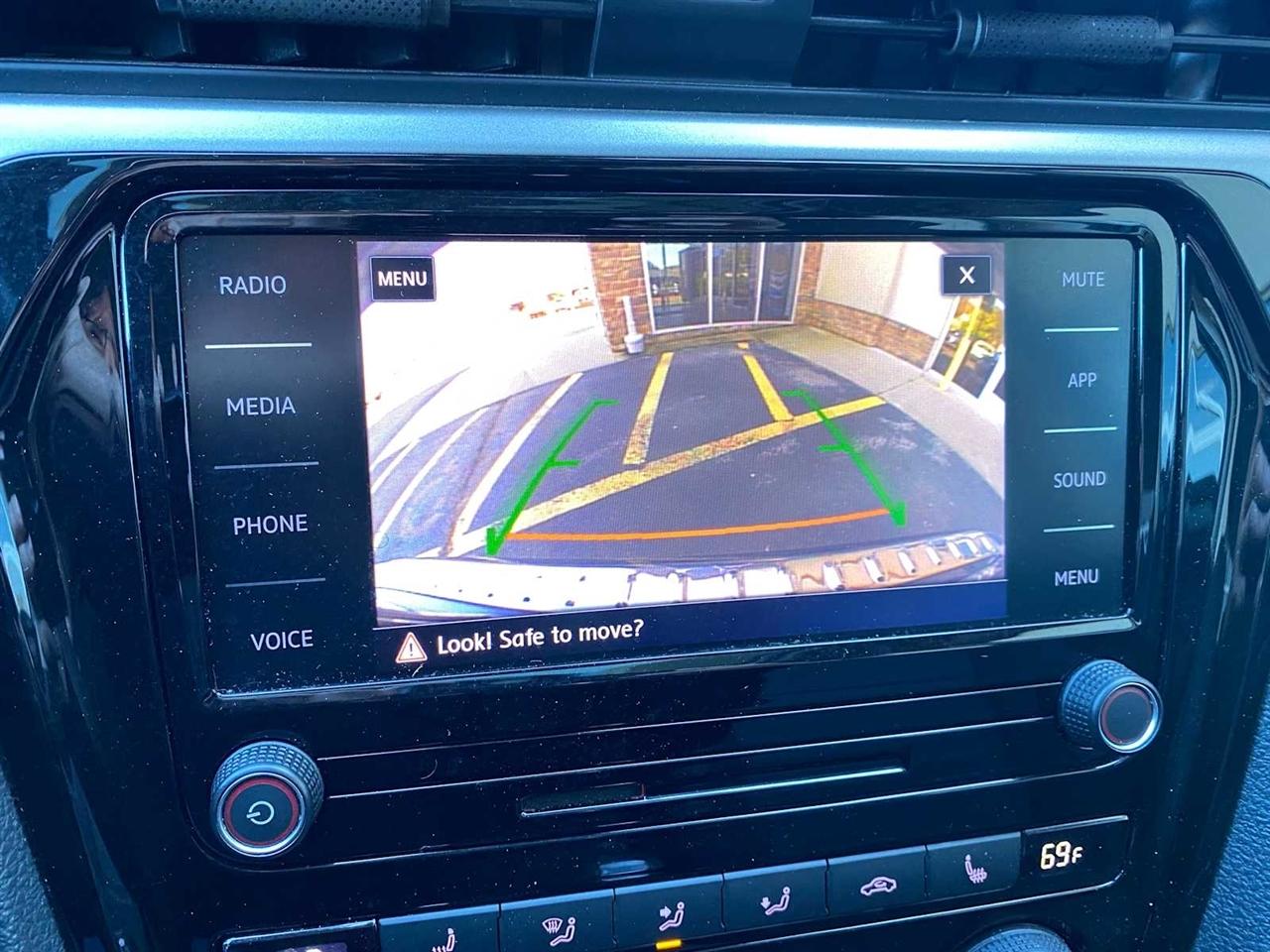 Volkswagen Passat SE 2022