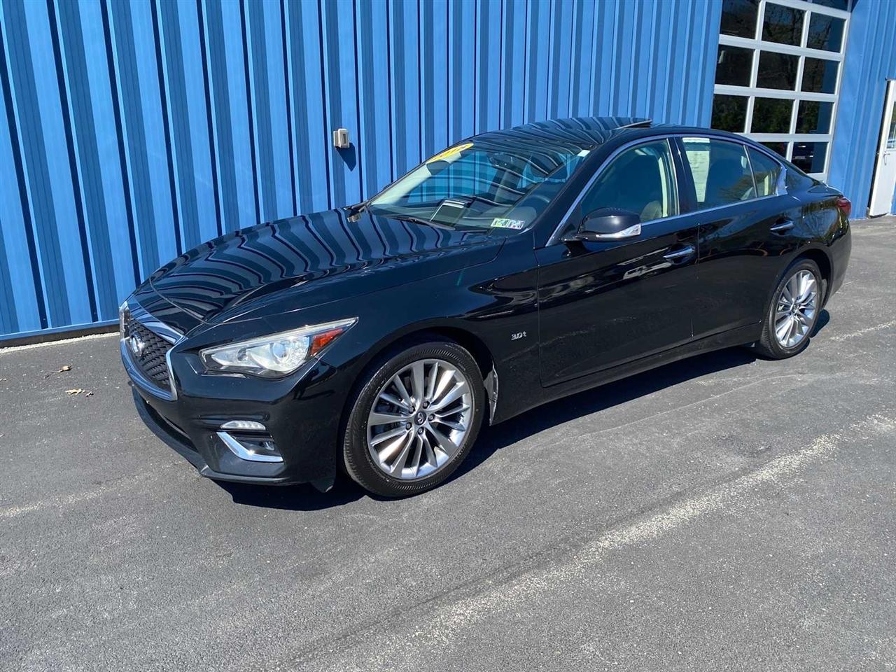 Infiniti Q50 3.0t LUXE AWD 2018