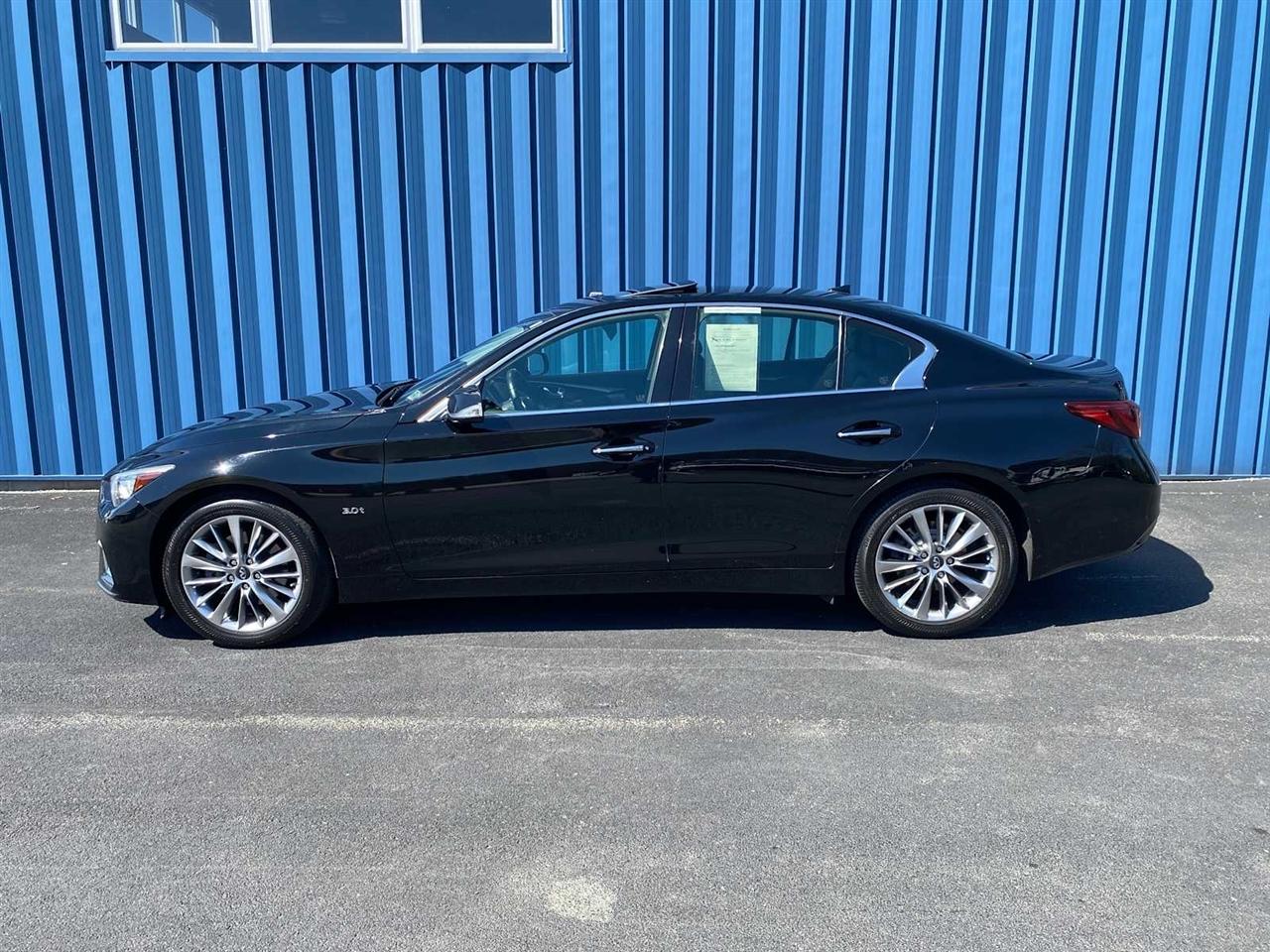 Infiniti Q50 3.0t LUXE AWD 2018
