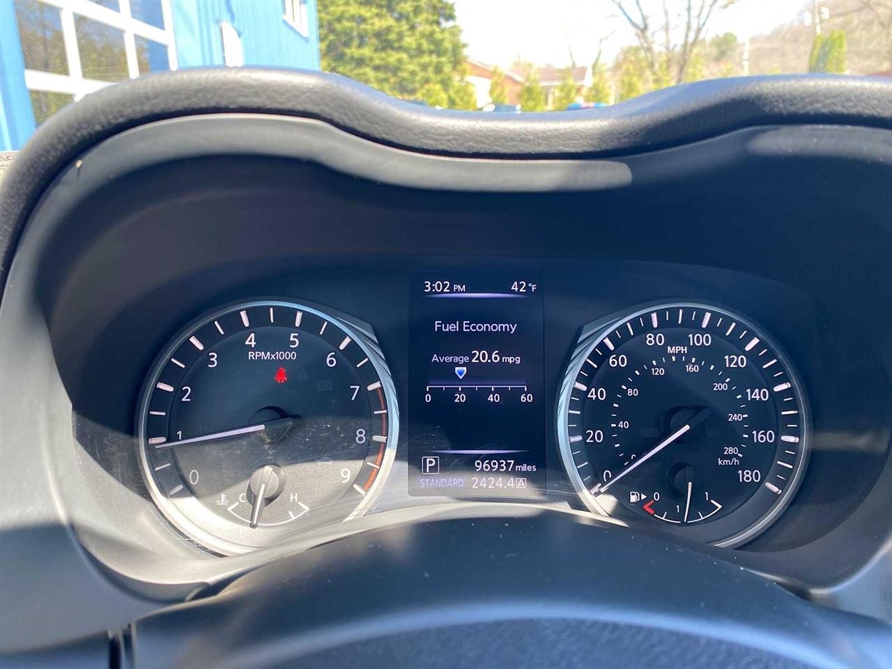 Infiniti Q50 3.0t LUXE AWD 2018