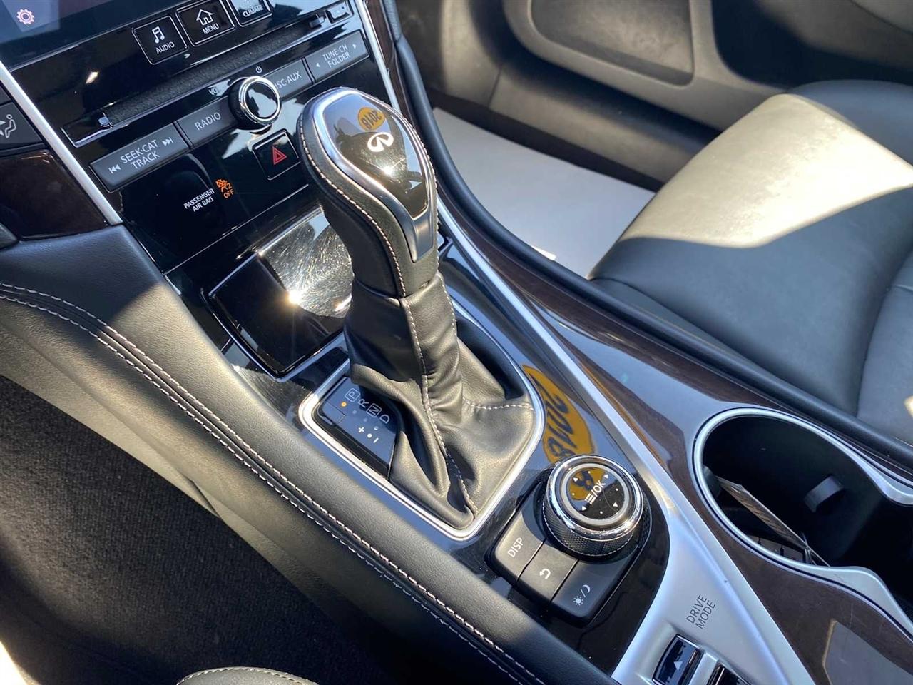 Infiniti Q50 3.0t LUXE AWD 2018