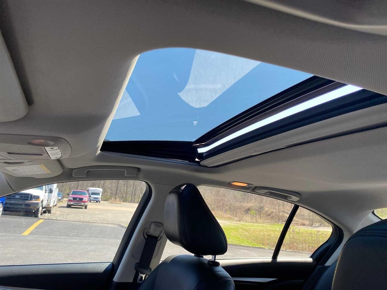 Infiniti Q50 3.0t LUXE AWD 2018