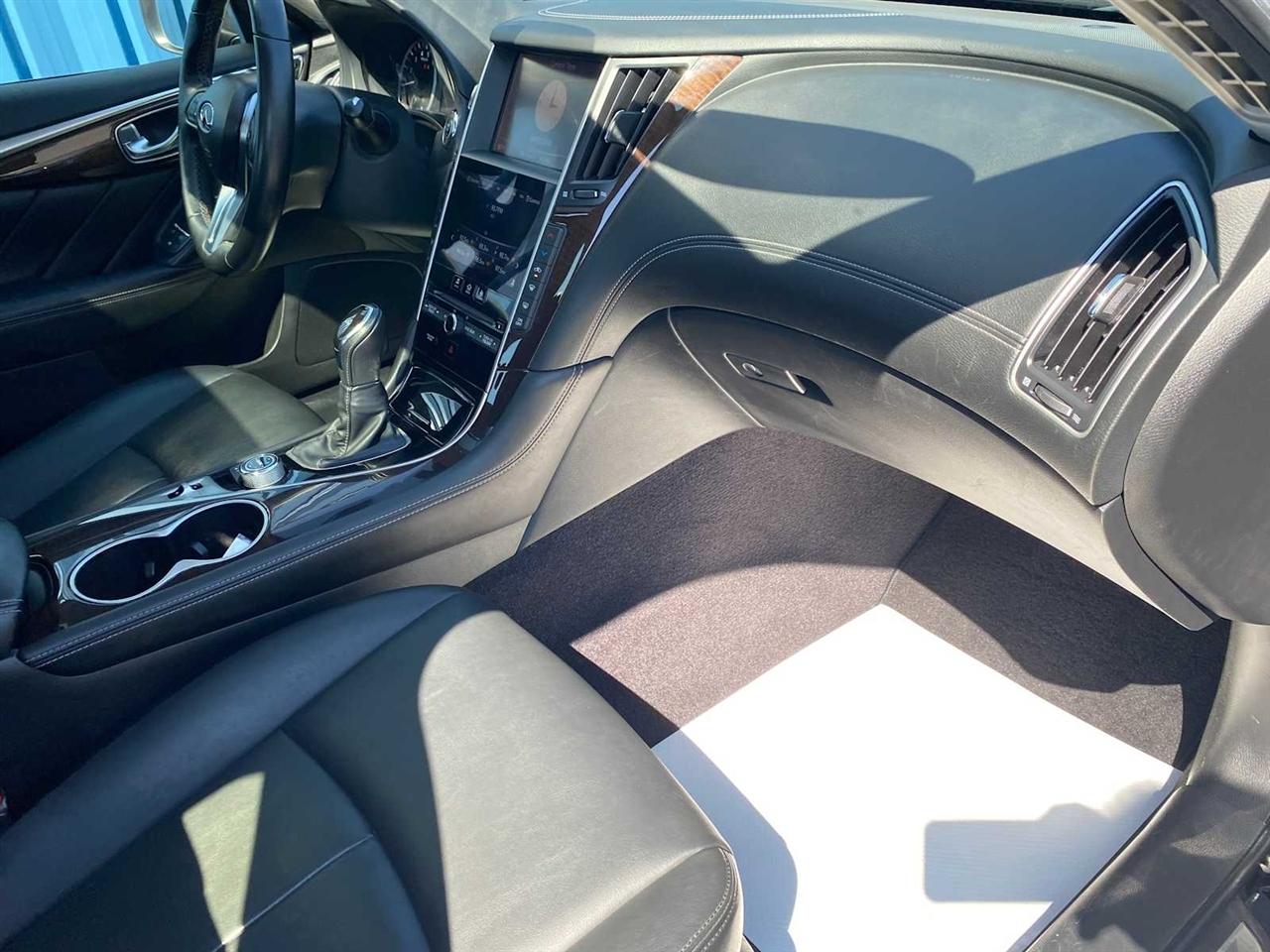 Infiniti Q50 3.0t LUXE AWD 2018