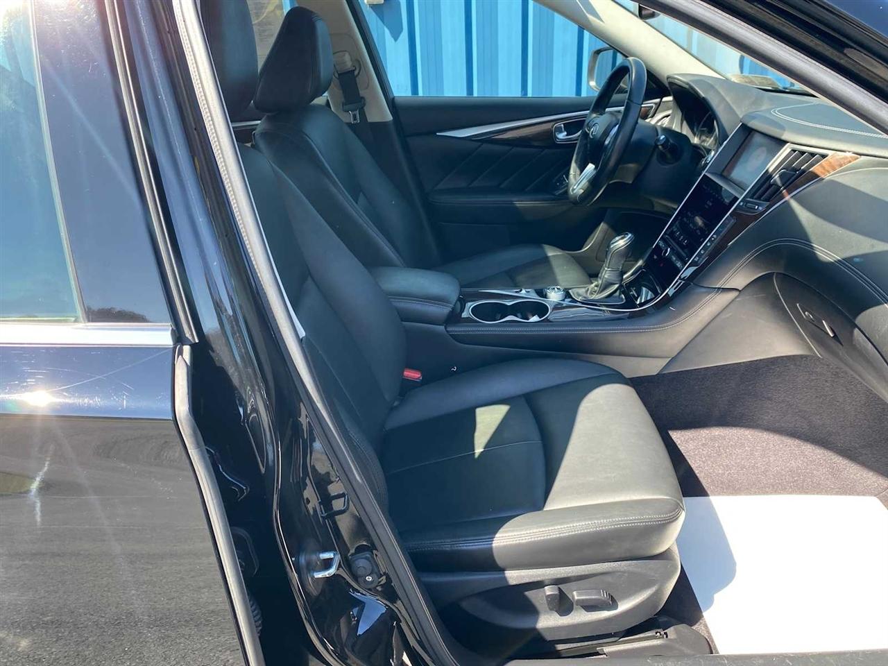 Infiniti Q50 3.0t LUXE AWD 2018