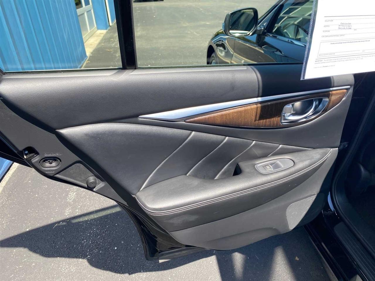 Infiniti Q50 3.0t LUXE AWD 2018