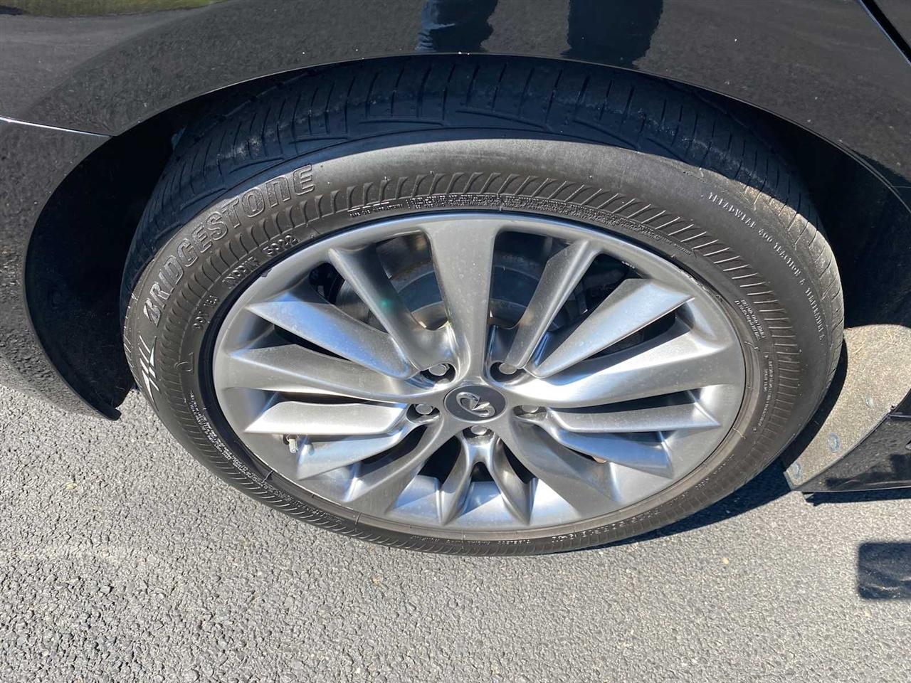 Infiniti Q50 3.0t LUXE AWD 2018