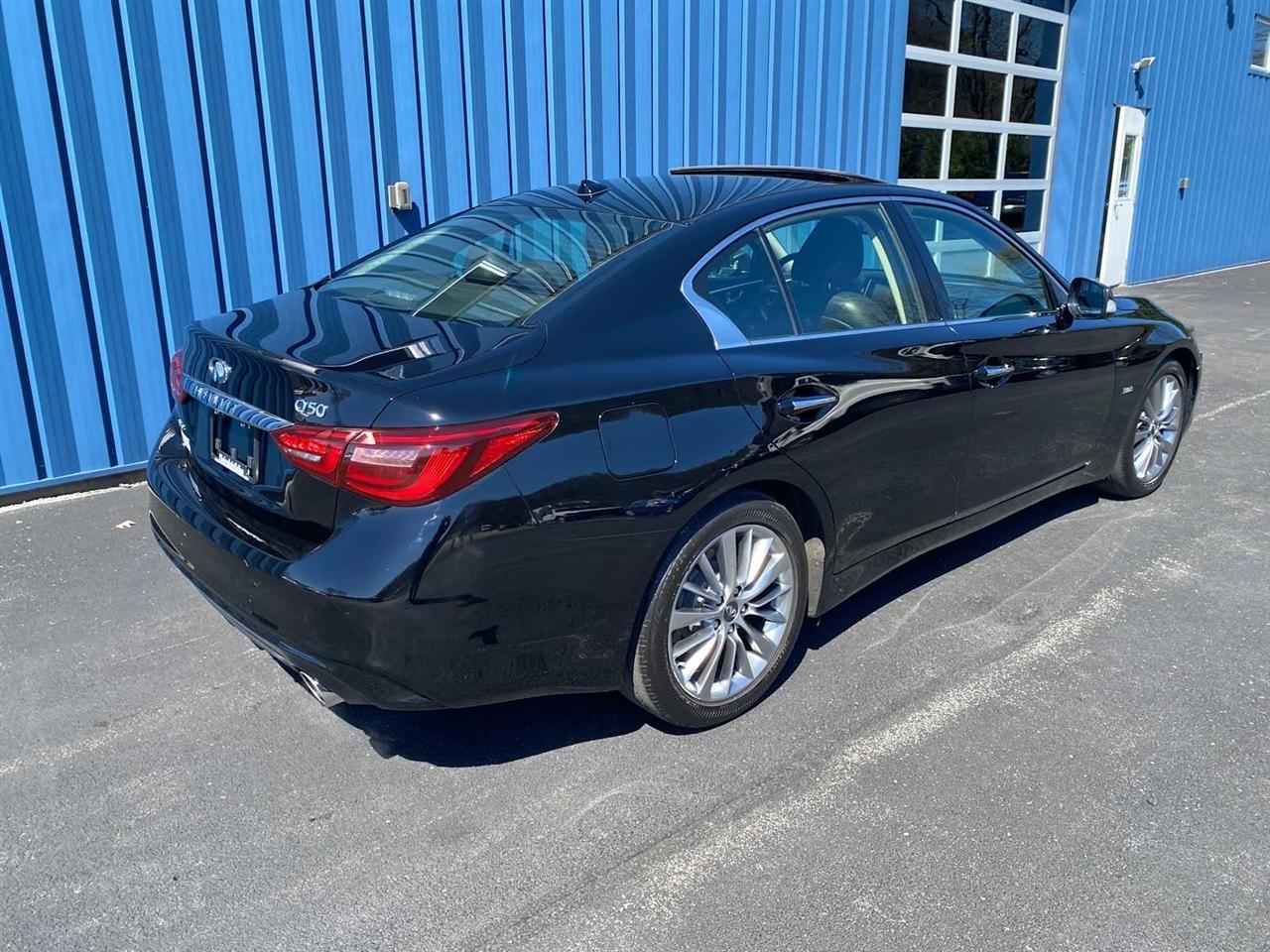 Infiniti Q50 3.0t LUXE AWD 2018