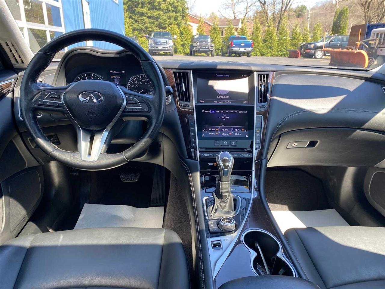 Infiniti Q50 3.0t LUXE AWD 2018