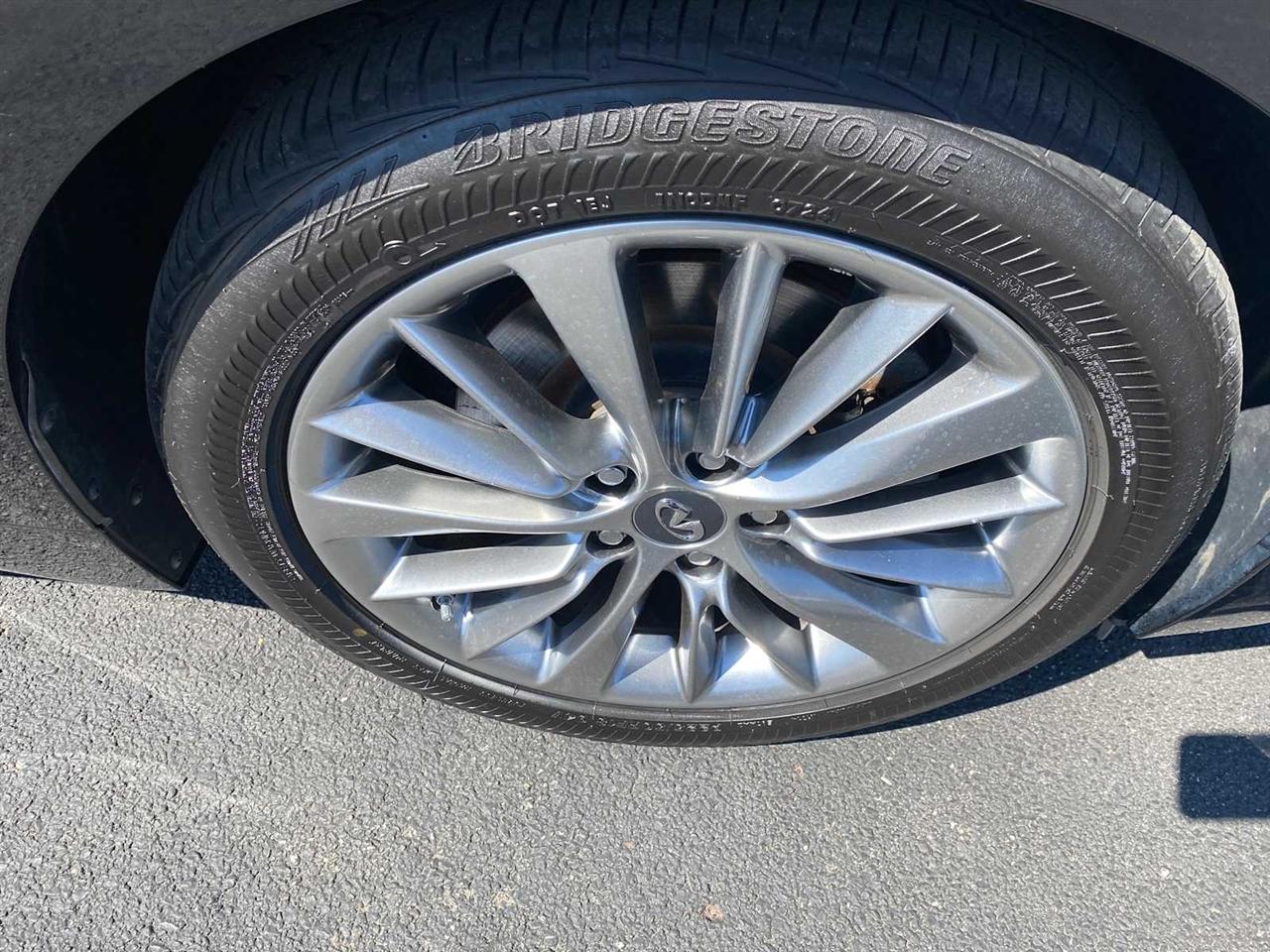Infiniti Q50 3.0t LUXE AWD 2018