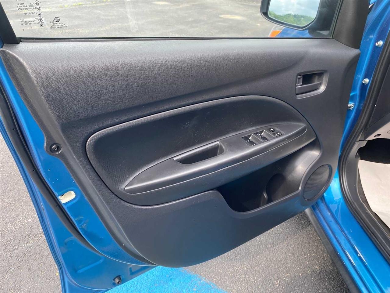 Mitsubishi Mirage ES 4D Hatchback 2024
