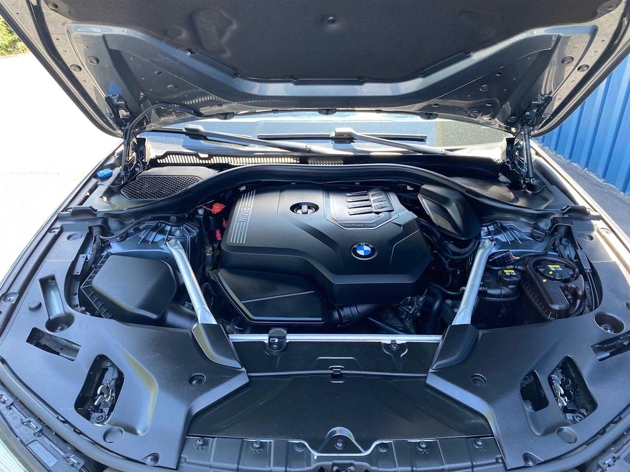 BMW 5-Series 530i xDrive 2022