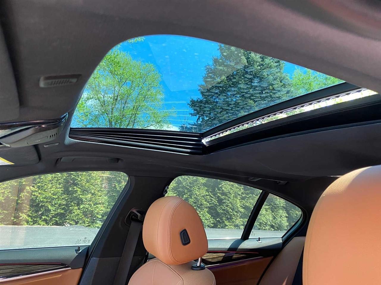 BMW 5-Series 530i xDrive 2022