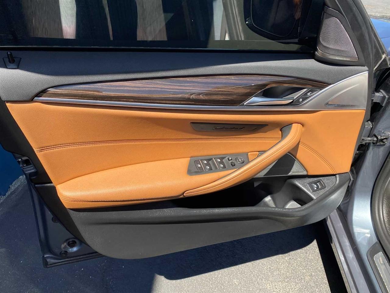 BMW 5-Series 530i xDrive 2022