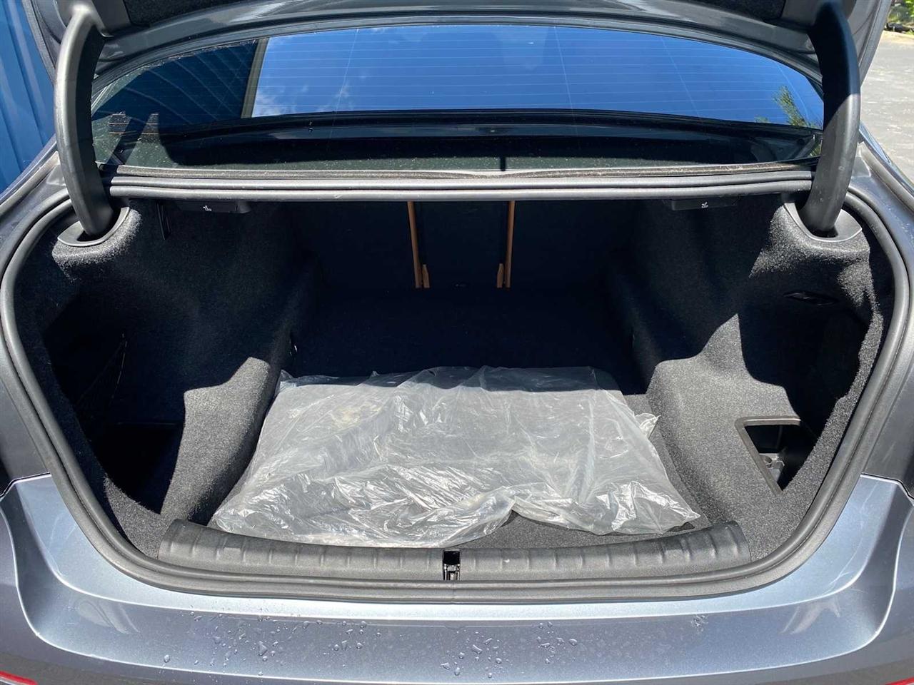 BMW 5-Series 530i xDrive 2022