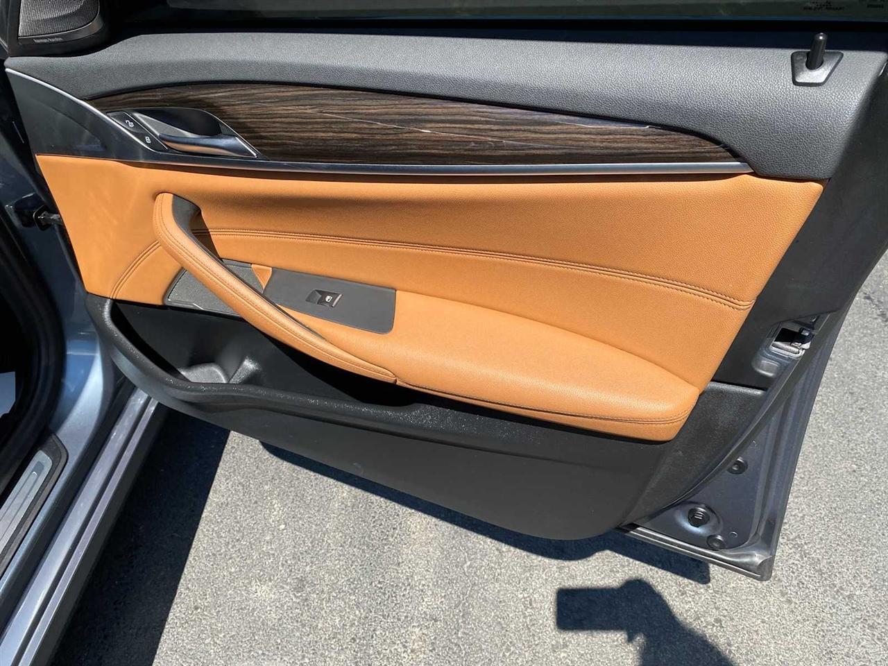BMW 5-Series 530i xDrive 2022