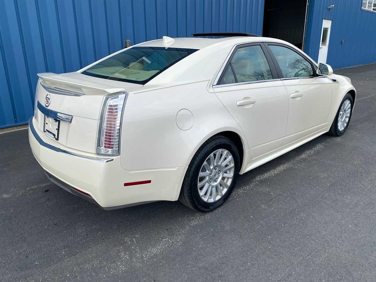 Cadillac CTS 3.0L Luxury AWD 2011