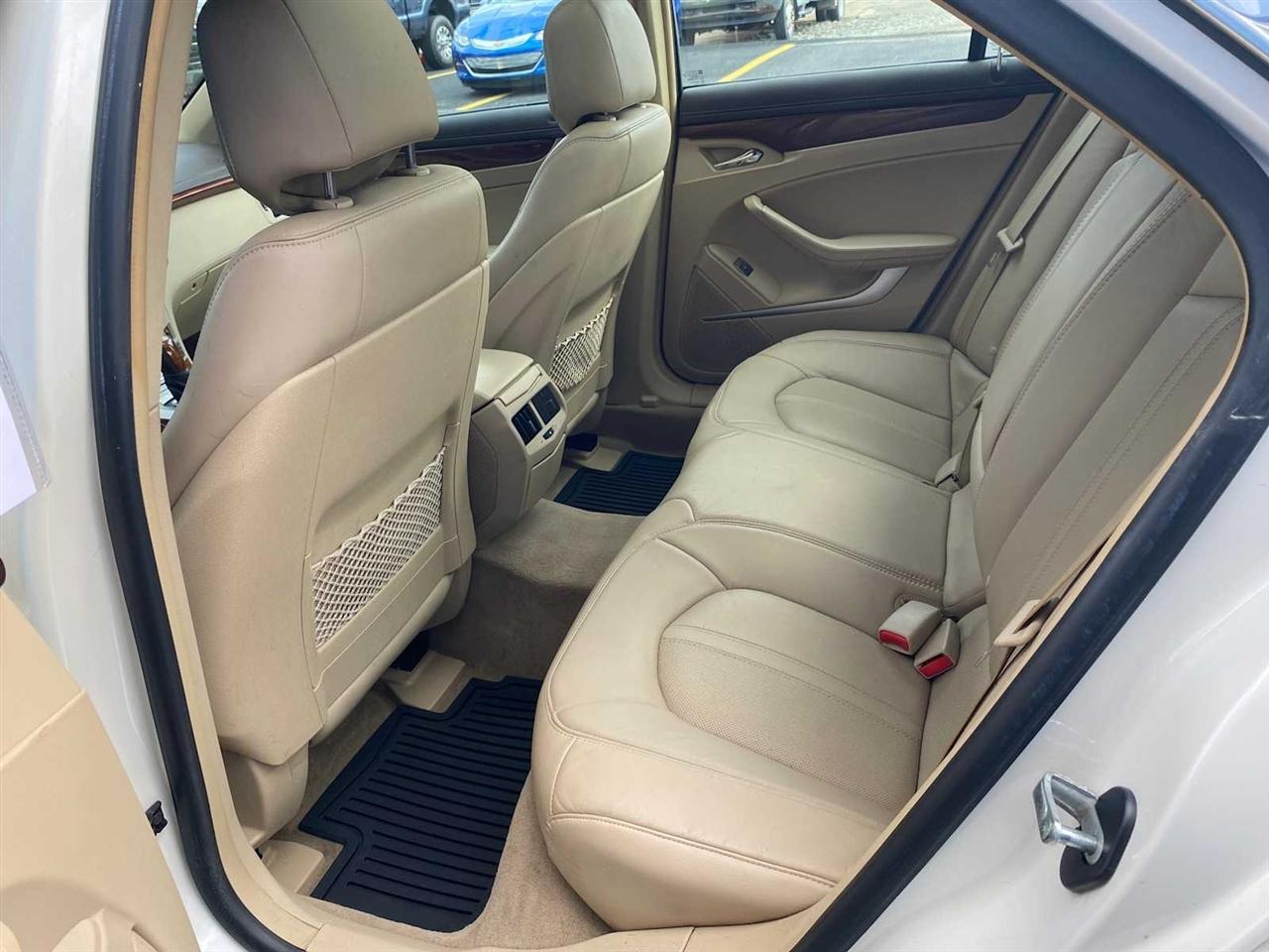 Cadillac CTS 3.0L Luxury AWD 2011